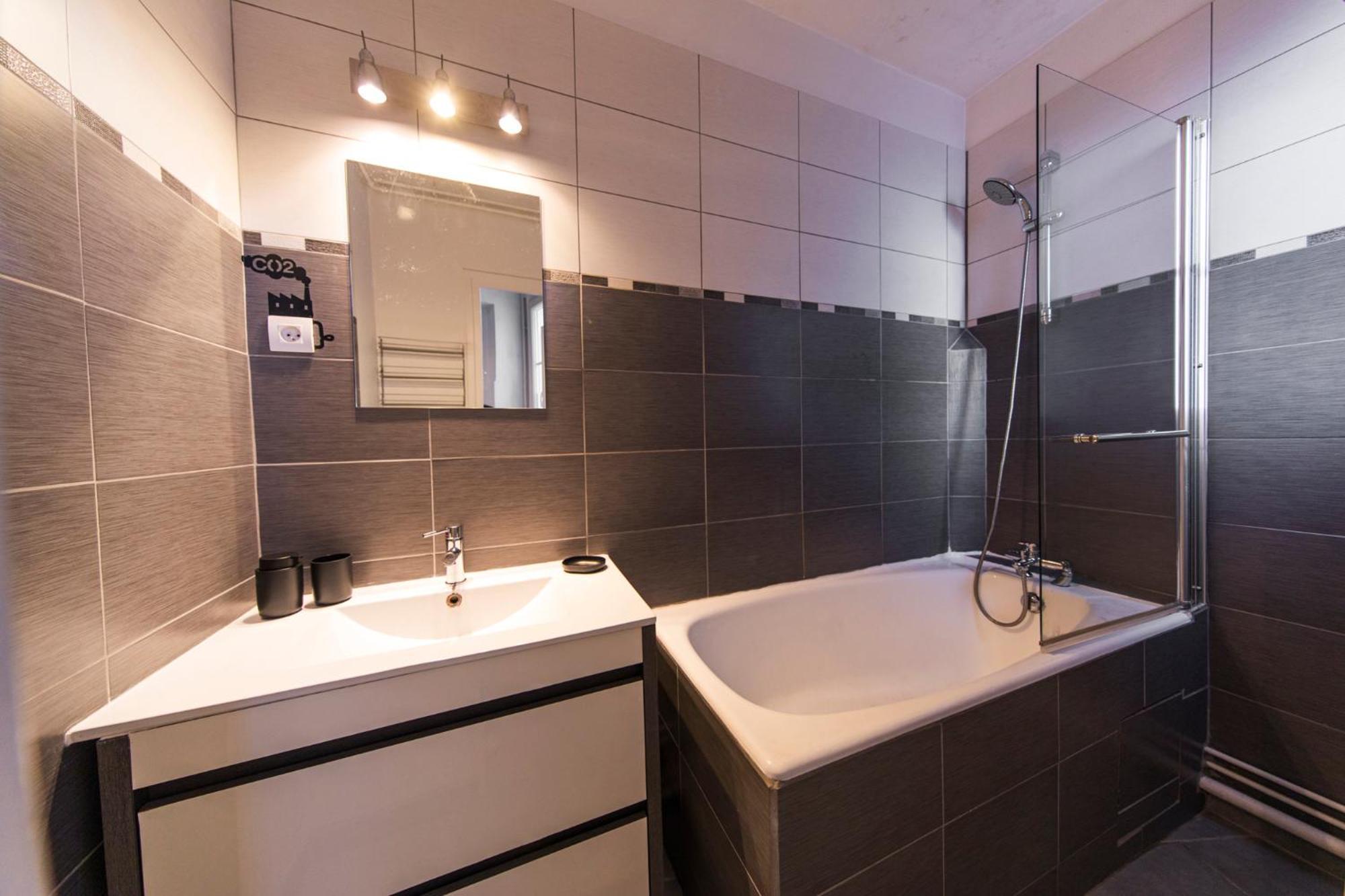 Appartement Avec Balcon A 250 M De La Gare, Hyper Centre Tours Ngoại thất bức ảnh